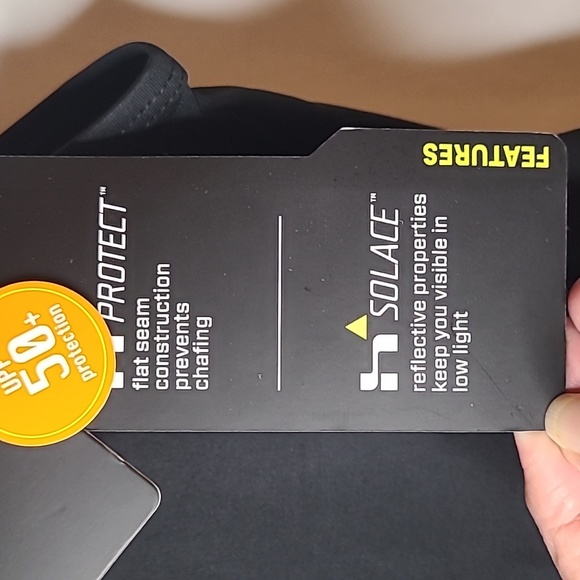 Hind Hydra Athletic Crop Top - NWT - Size Large - Black - Picture 4 of 7